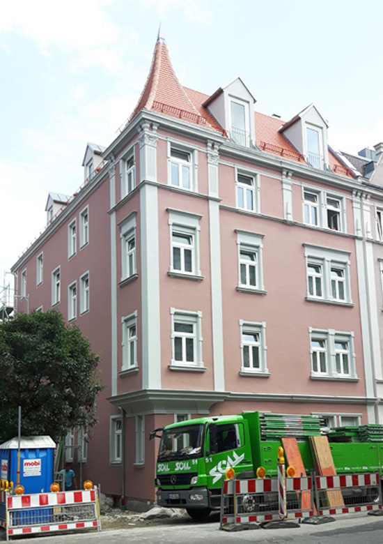 Im begehrten Augsburger Beethovenviertel steht das generalsanierte Stadthaus. Bald werden die Wohnungen vermietet. Wohnqualität verbessert – Stadthaus in Augsburg bald fertig